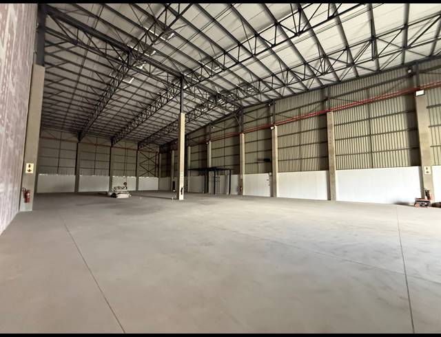 3,743M² WAREHOUSE TO LET IN SPARTAN